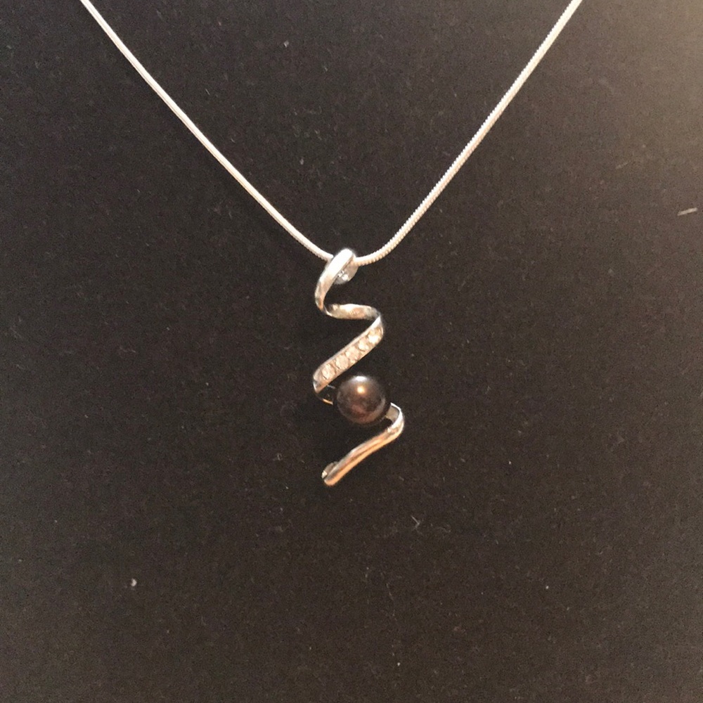 NWOT 925 necklace and real freshwater pearl